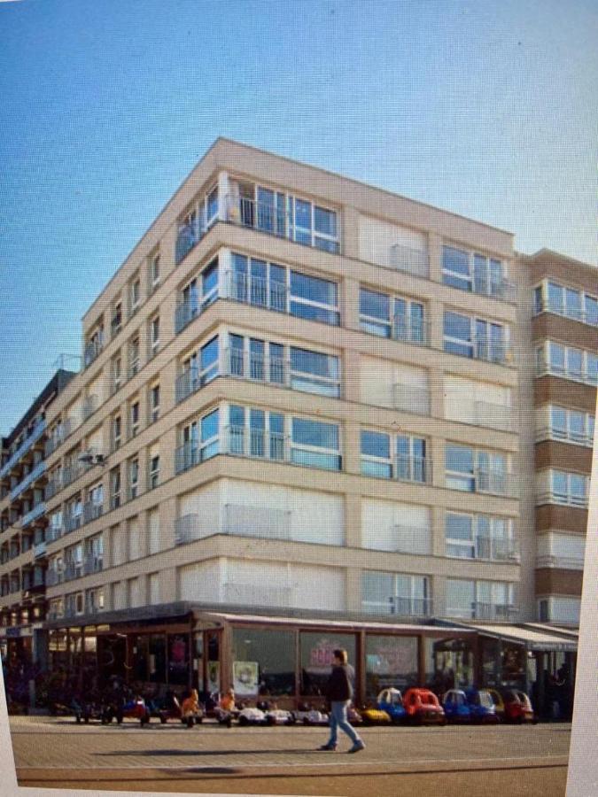 Appartement Vue Sur Mer - Splendide Localisation! Sint-Idesbald Esterno foto